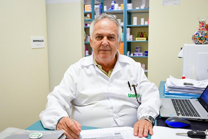 Sérgio Marcos da Silva é farmacêutico responsável pelo local