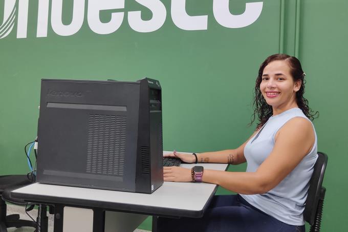 Técnica de enfermagem, Gabriela Carrara faz hoje Ciências Contábeis EAD na Unoeste; ela optou pela modalidade em razão da flexibilidade de horários