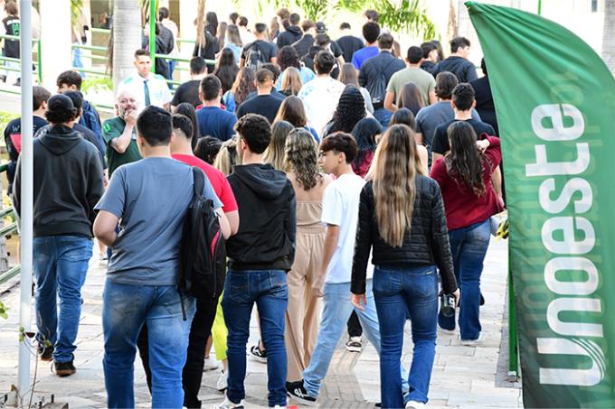 Vestibular Concurso de Bolsas Unoeste movimenta campus 2