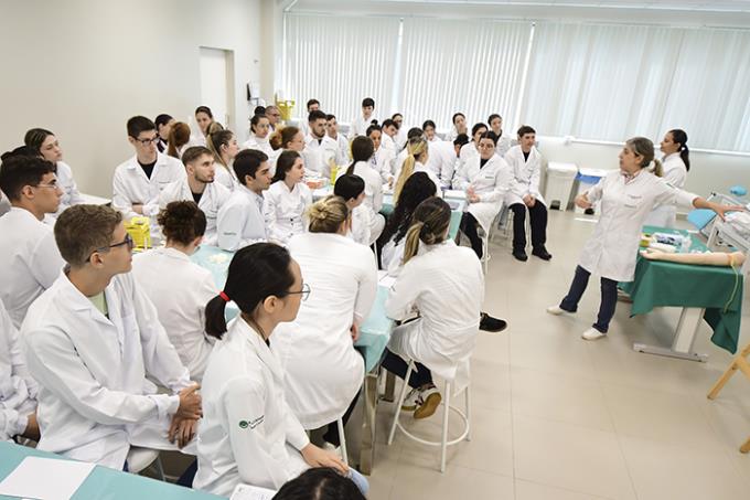 Vestibular de Medicina: prazo em Jaú e Guarujá termina hoje