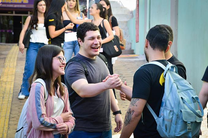 Volta às aulas movimenta Unoeste em Prudente, Jaú e Guarujá