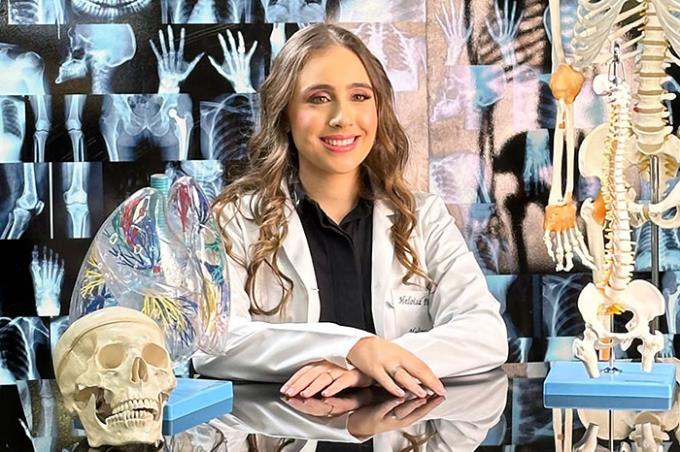 Estudante do 6º termo da Medicina Prudente, Heloisa Alessi Pissulin destaca a humanização que encontrou na Unoeste