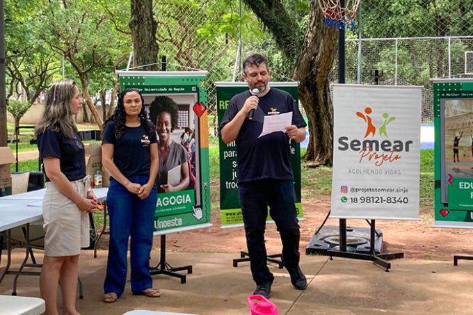 A cerimônia foi conduzida pelo líder do Semear, Anderson Martins