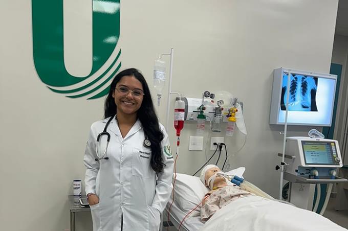 A educação mudou a vida de Maria Eduarda, que hoje sonha em transformar vidas com a Fisioterapia