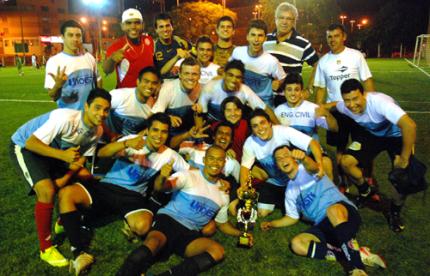 É campeã!! Engenharia vence por pênaltis no futsal e a torcida vai ao  delírio